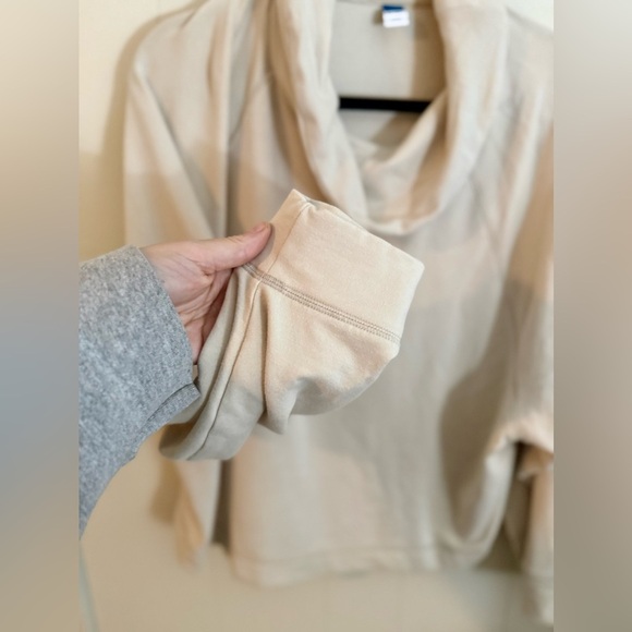 OLD NAVY Cozy-Knit Cowl-Neck Lounge Top XL - Picture 3 of 9